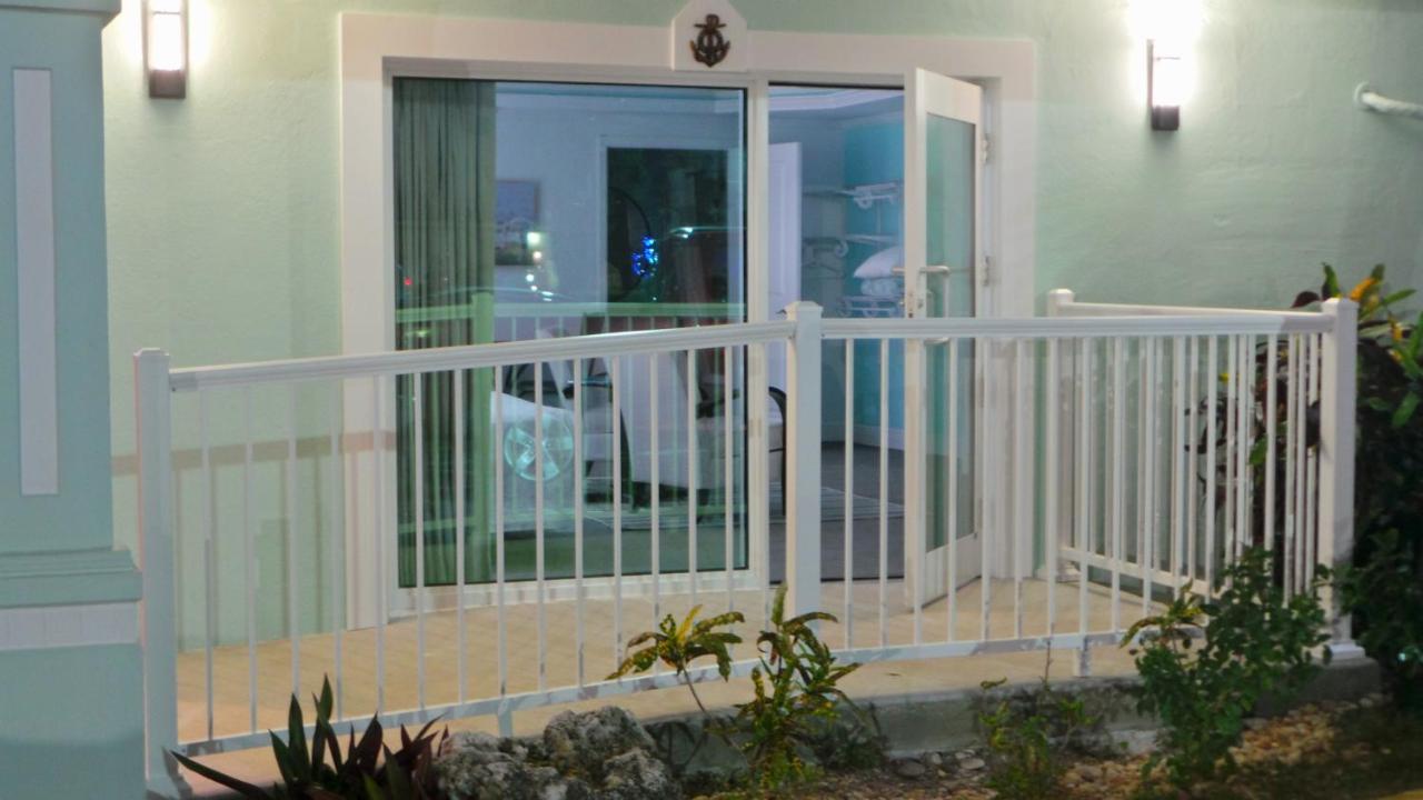 岛屋度假村汽车旅馆 圣徒皮特海滩 外观 照片
